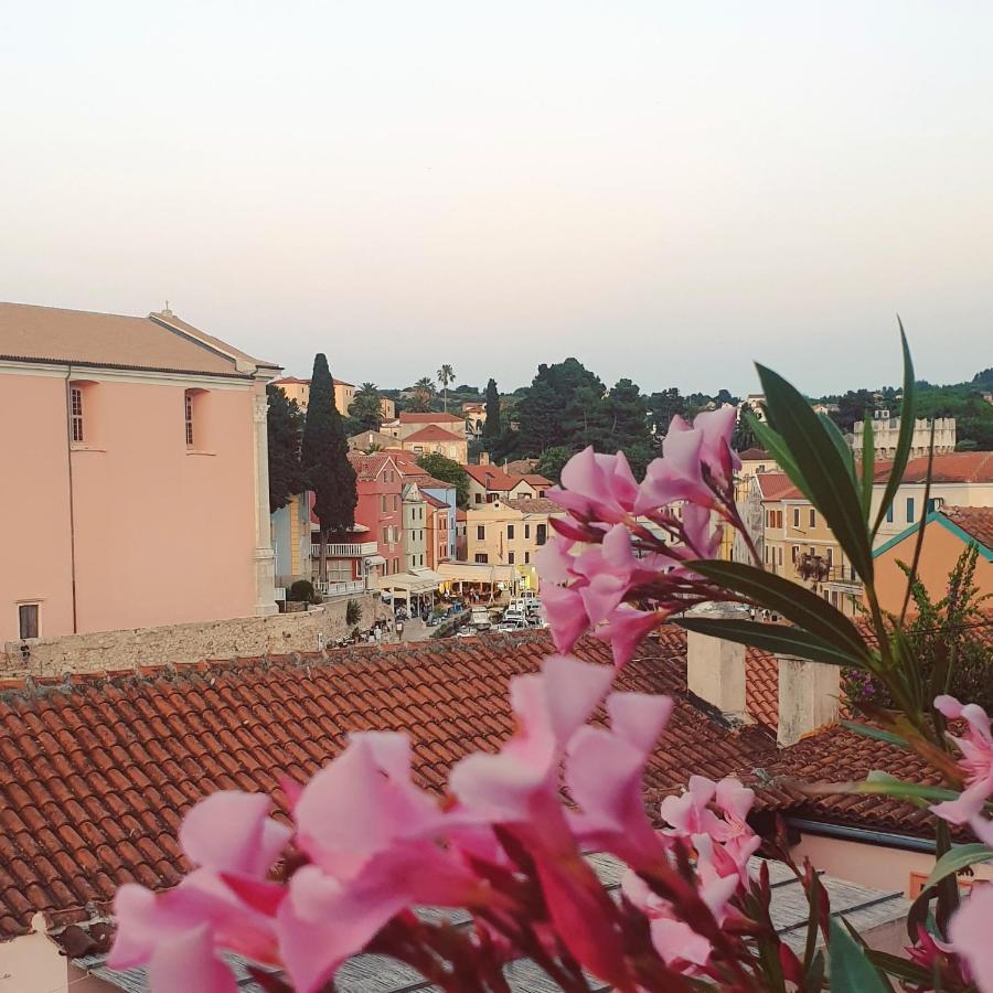 Narcis Central Apartment With Sea & City Views Veli Lošinj Dış mekan fotoğraf