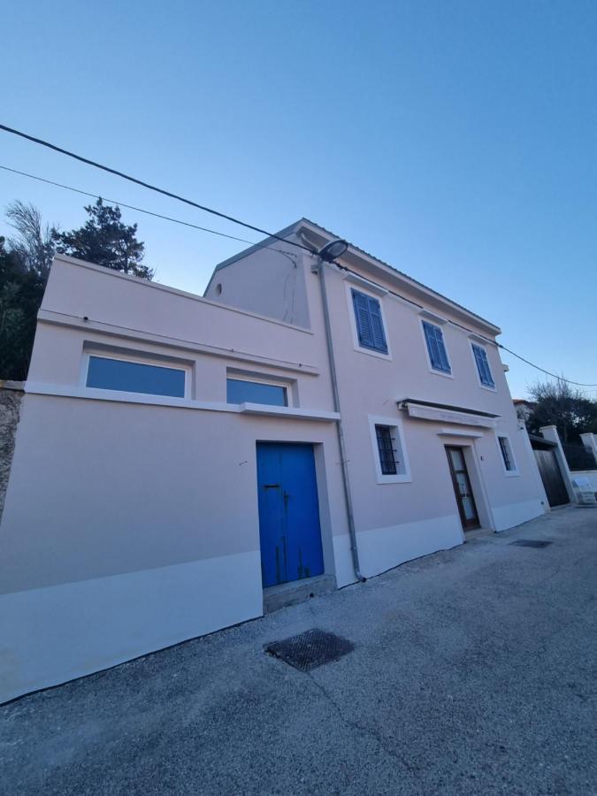 Narcis Central Apartment With Sea & City Views Veli Lošinj Dış mekan fotoğraf
