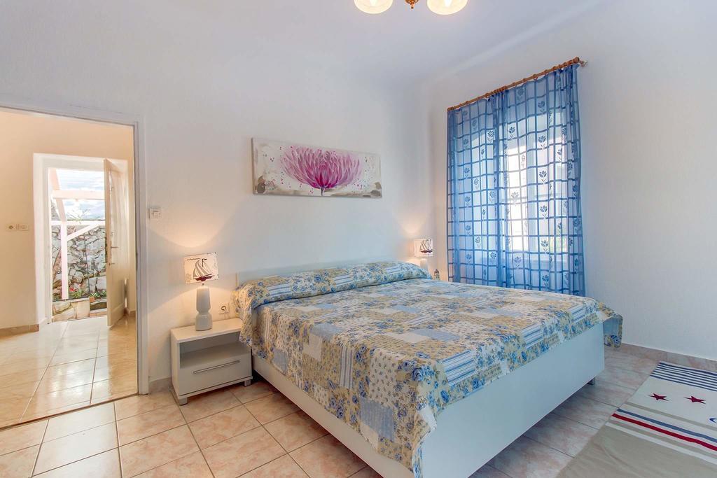 Narcis Central Apartment With Sea & City Views Veli Lošinj Dış mekan fotoğraf