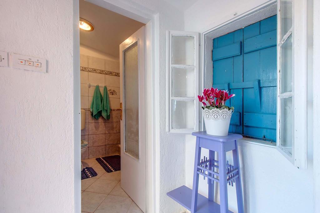 Narcis Central Apartment With Sea & City Views Veli Lošinj Dış mekan fotoğraf